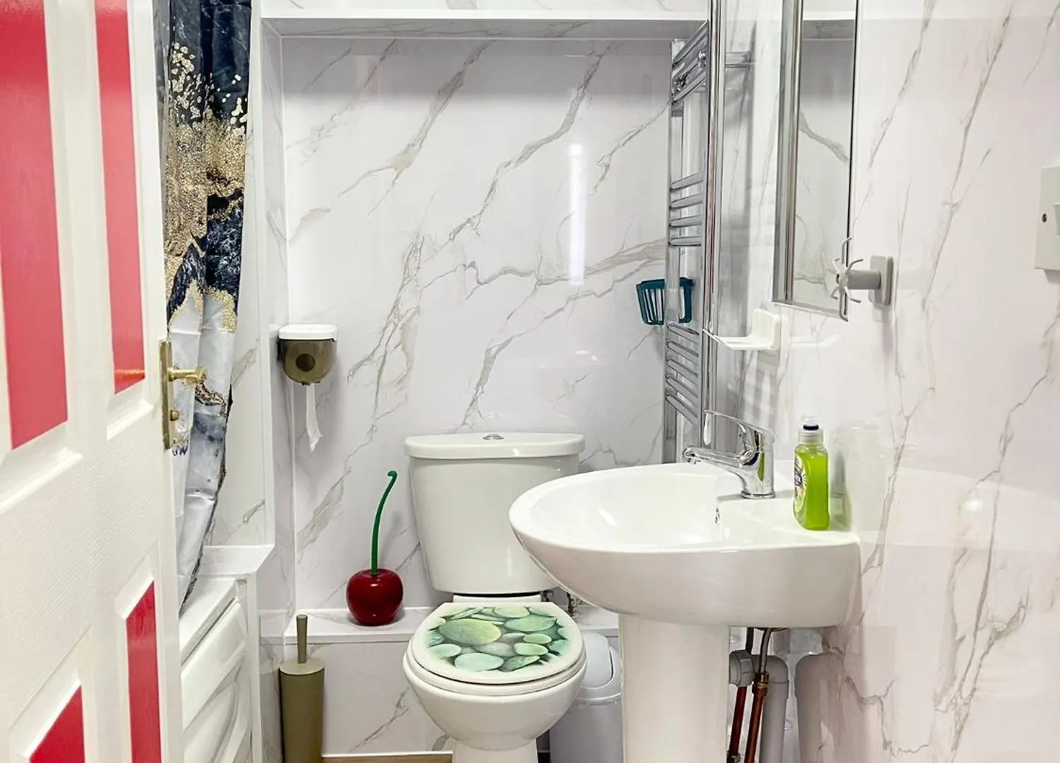 Westfield Gardens Apartment - 3 Bedrooms Goodmayes United Kingdom