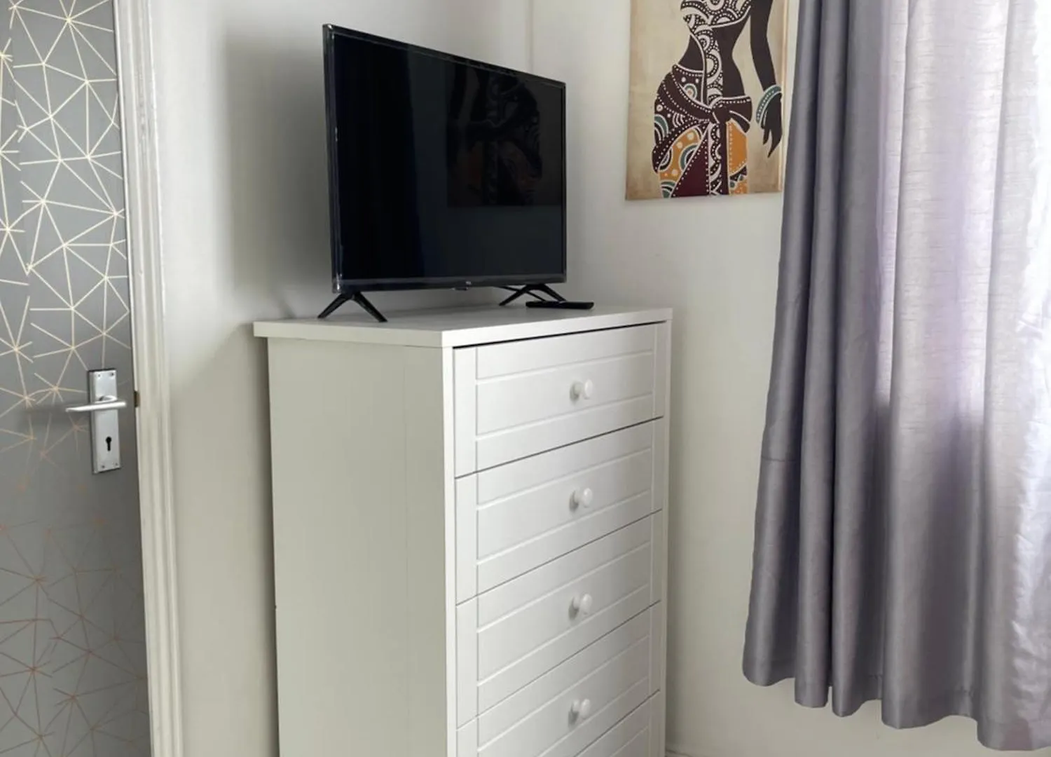 Westfield Gardens Apartment - 3 Bedrooms Goodmayes